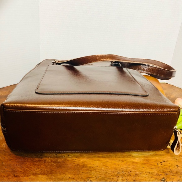 Leather Backpack in brown - Picture 10 of 10